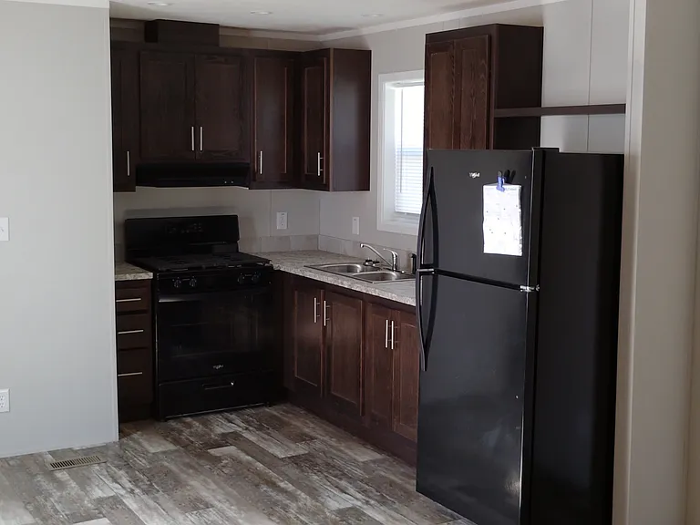 2031 Ridgeway Rd — Photo 4