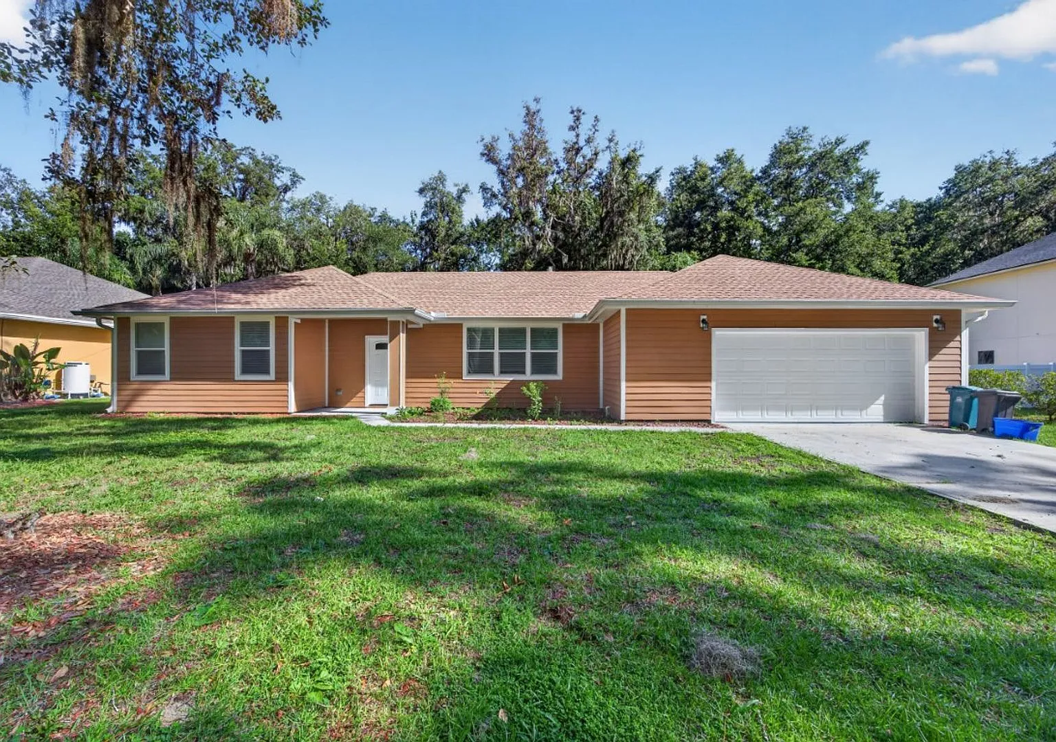 St Johns County Home on 1/3 Acre — Photo 2