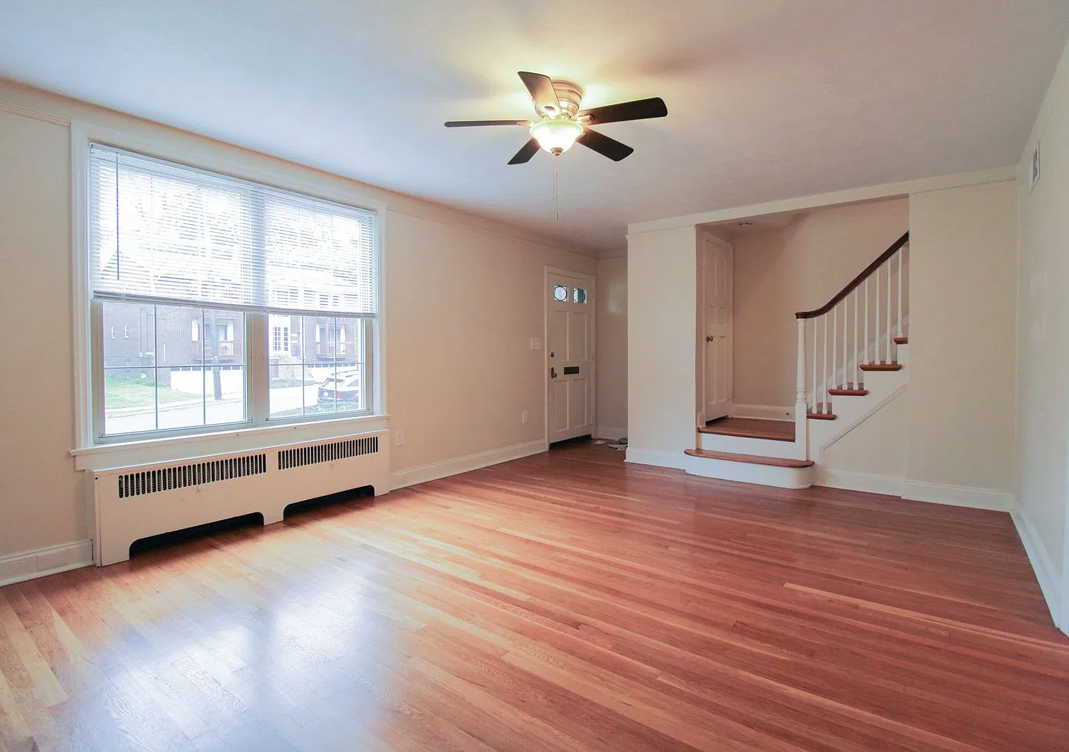 Biggert Manor — Photo 2
