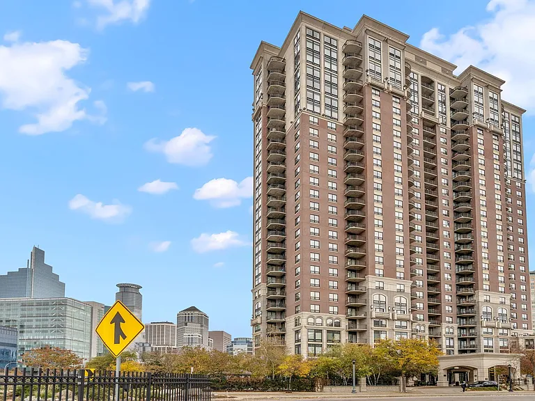 500 E Grant St #207 — Photo 28