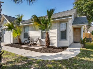 44 Ruby Cir, Mary Esther, FL 32569