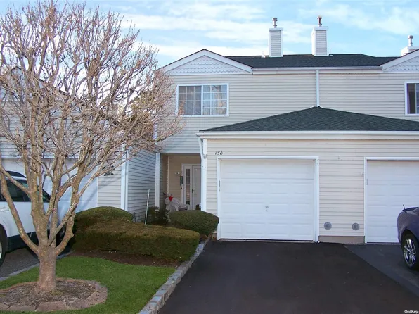 150 Farm House #150, Manorville, NY 11949