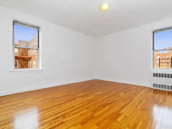 67-07 Yellowstone Boulevard image 5 of 6