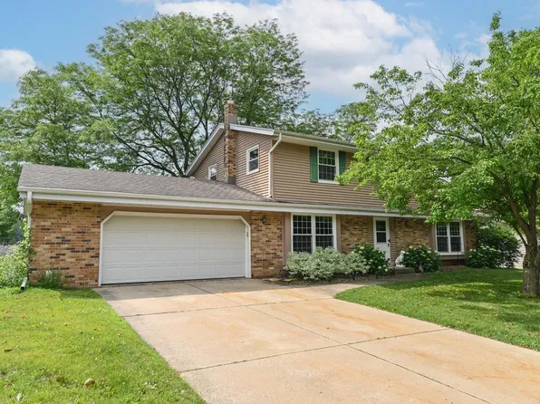 703 Cheyenne DRIVE, Waukesha, WI 53188