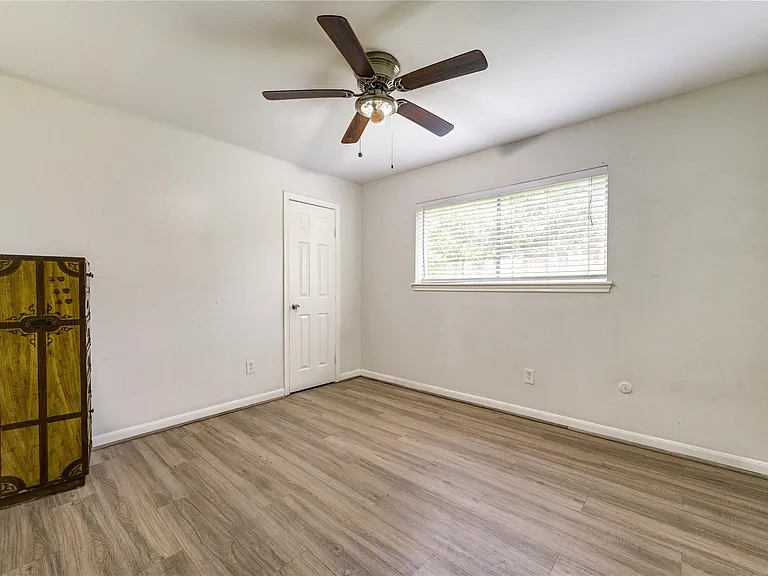 8107 Durklyn Ln — Photo 20