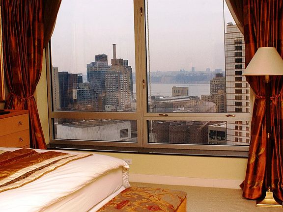 5th image of 150 Columbus Ave APT 26A
