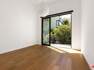 6348 Primrose Ave #1/2, Los Angeles, CA 90068
