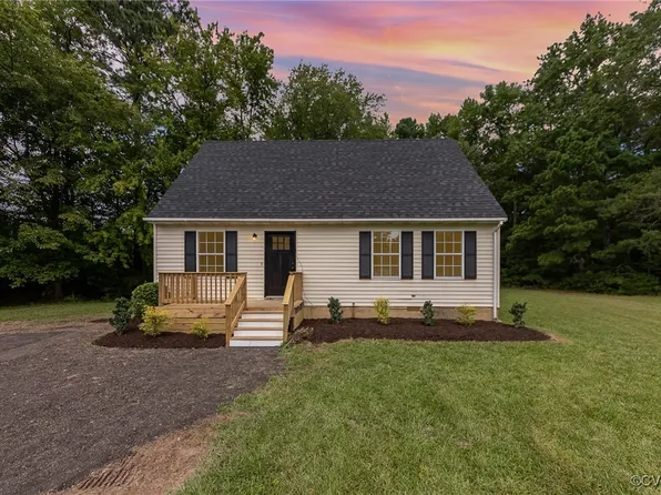 212 Cross Ct, Mathews, VA 23109