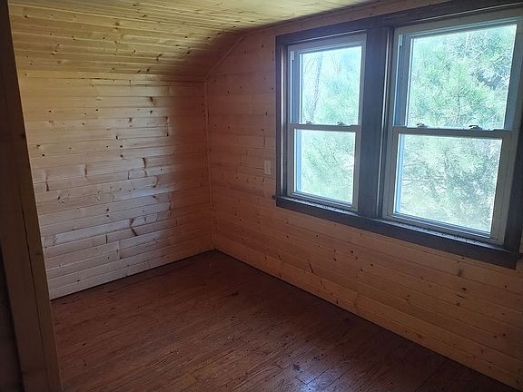 4th image of 1708 Pyatt Rd