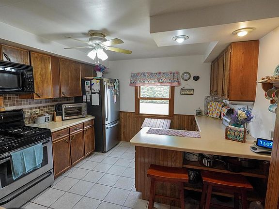 3rd image of 230891 BLAIR ROAD