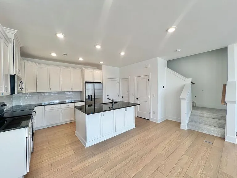 1533 Patchings Ln — Photo 4