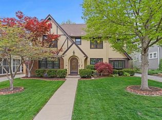 440 W Dartmouth Rd, Kansas City, MO 64113