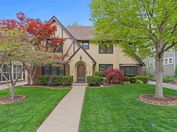 440 W Dartmouth Rd, Kansas City, MO 64113