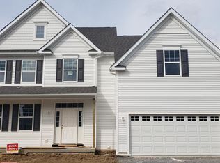 111 Petrelia Dr, Honey Brook, PA 19344