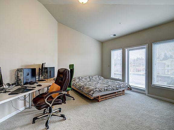 4th image of 2222 152nd Ave NE #Penthouse 9