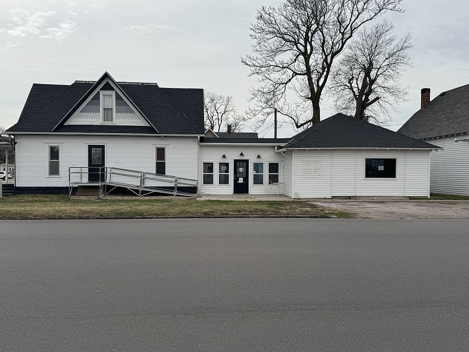 1st image of 1702 16th Ave