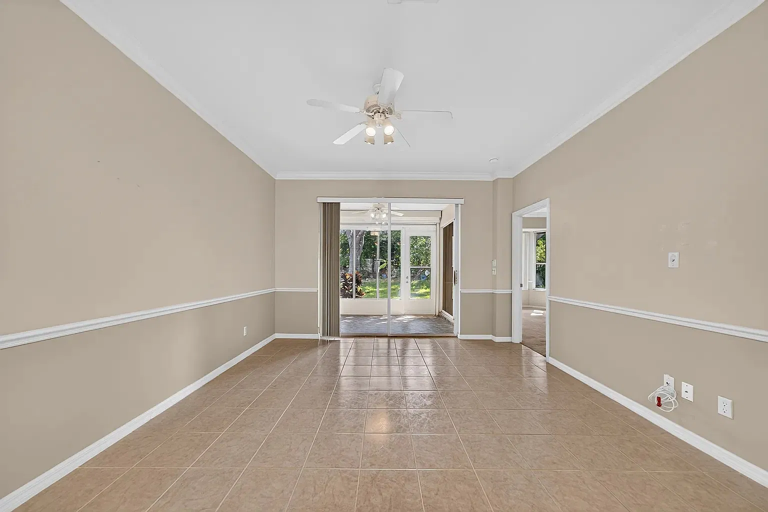 2 bed, 1361 sqft, $4,000 — Photo 3