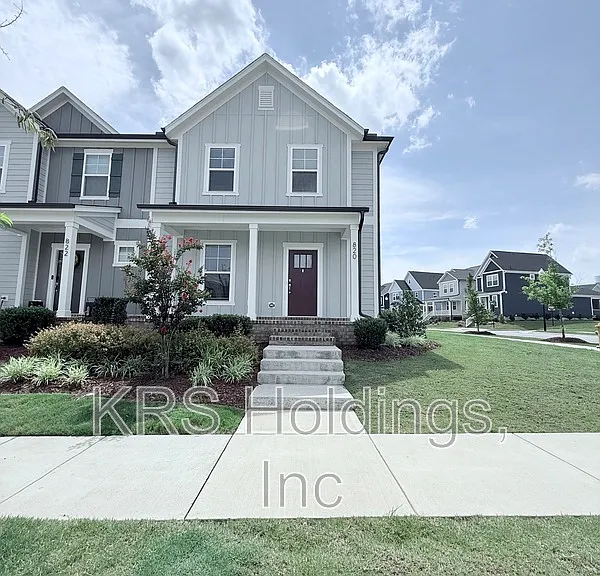 820 Silo Park Dr — Photo 1