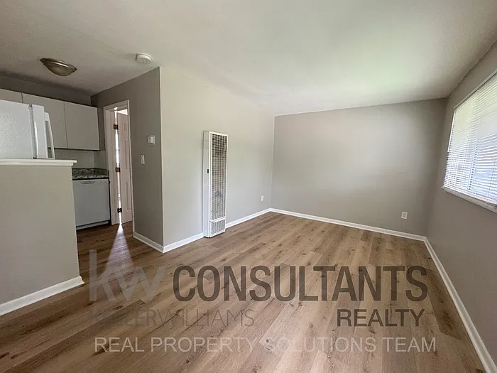 1 bed, 1.0 bath, 442 sqft, $695 — Photo 3
