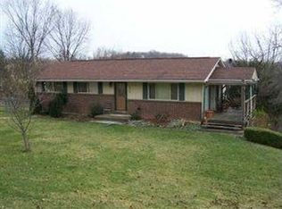 209 Wray Large Rd, Clairton, PA 15025