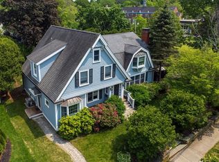 5 Crehore Dr, Newton, MA 02462