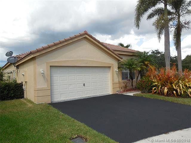 1st image of 1521 Tamarind Ct