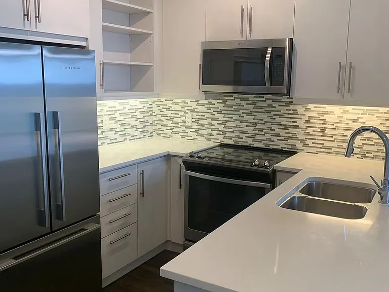65 Oneida Cres #1710 — Photo 2