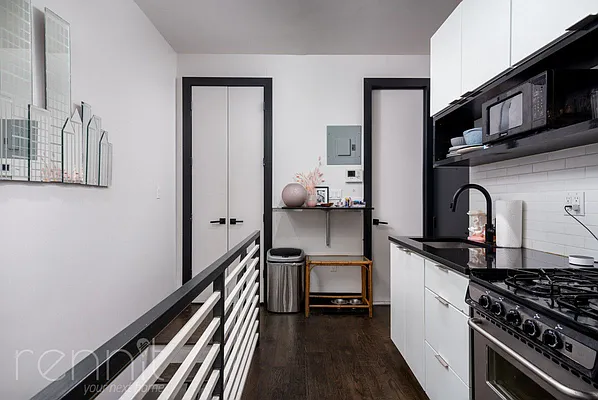 Rented by Rennit Inc. | media 21