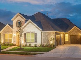 8120 Wildwood Ct, North Richland Hills, TX 76182