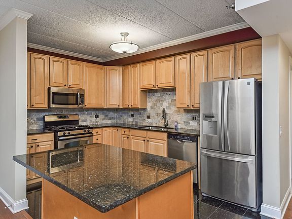 4th image of 111 N Wheaton Ave Unit 206