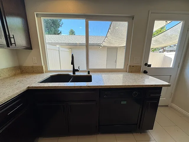 670 Kumquat Way — Photo 11
