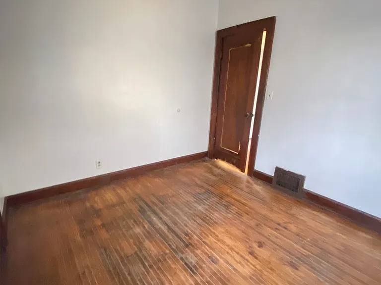 4525 Hillside St — Photo 12