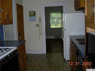 5th image of 1020 Floyd Ln