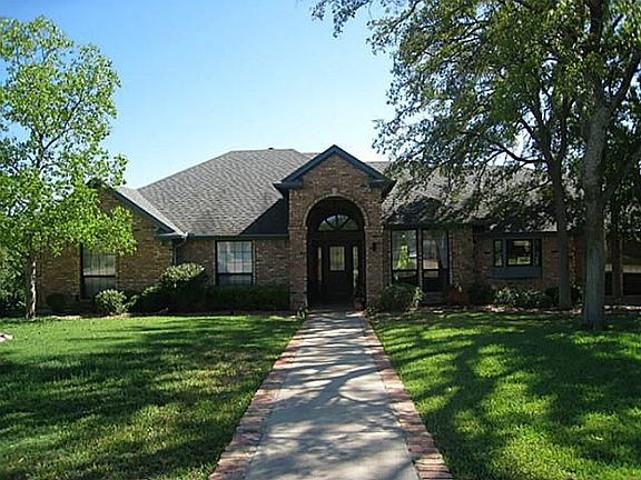 2nd image of 806 Shady Creek Dr