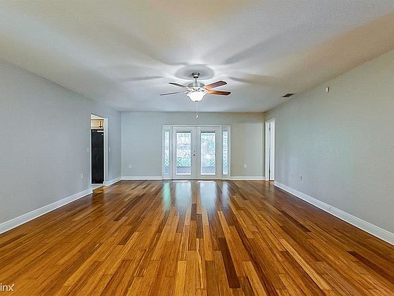 4th image of 5987 Southwind Dr