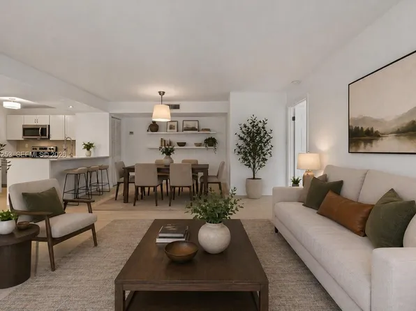 903 NE 199th St APT 104, Miami, FL 33179
