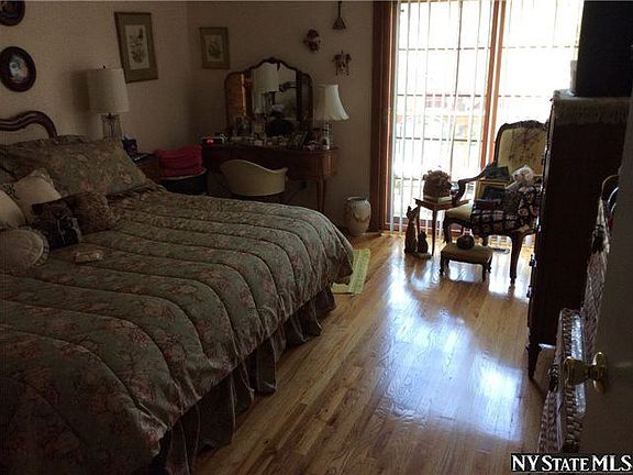 5th image of 255 Aspen Ct Unit 255