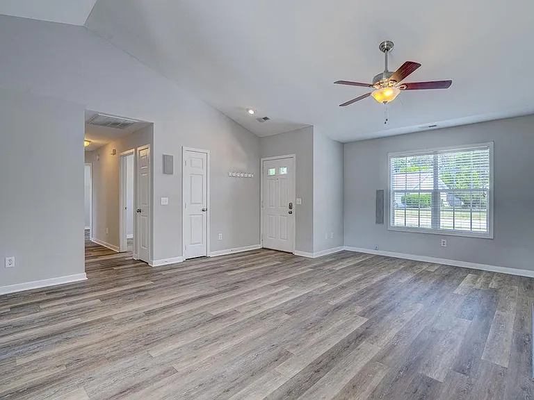 305 Hixon Pl — Photo 16