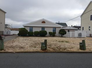 1874 Starboard Ct, Toms River, NJ 08753