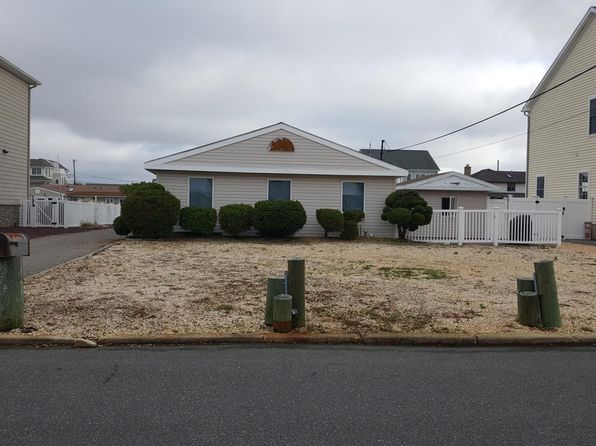 1874 Starboard Ct