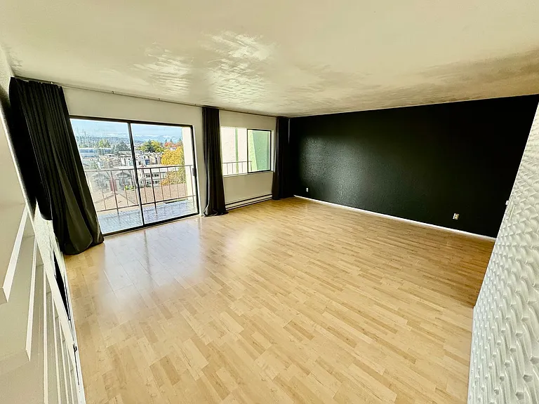 3635 Fremont Ave N #403 — Photo 3