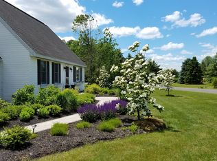 84 Grandview Dr, Valatie, NY 12184