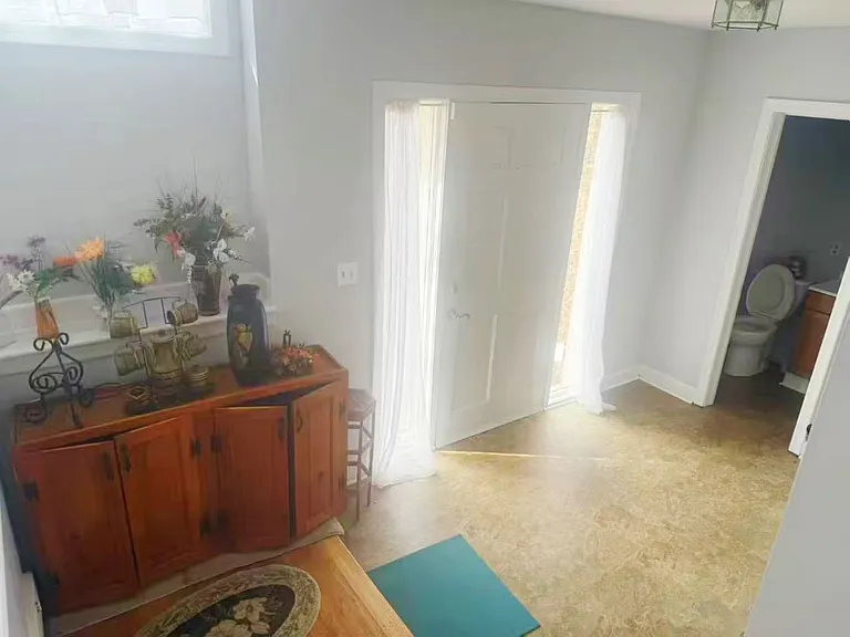210 Wicklow Rd — Photo 6