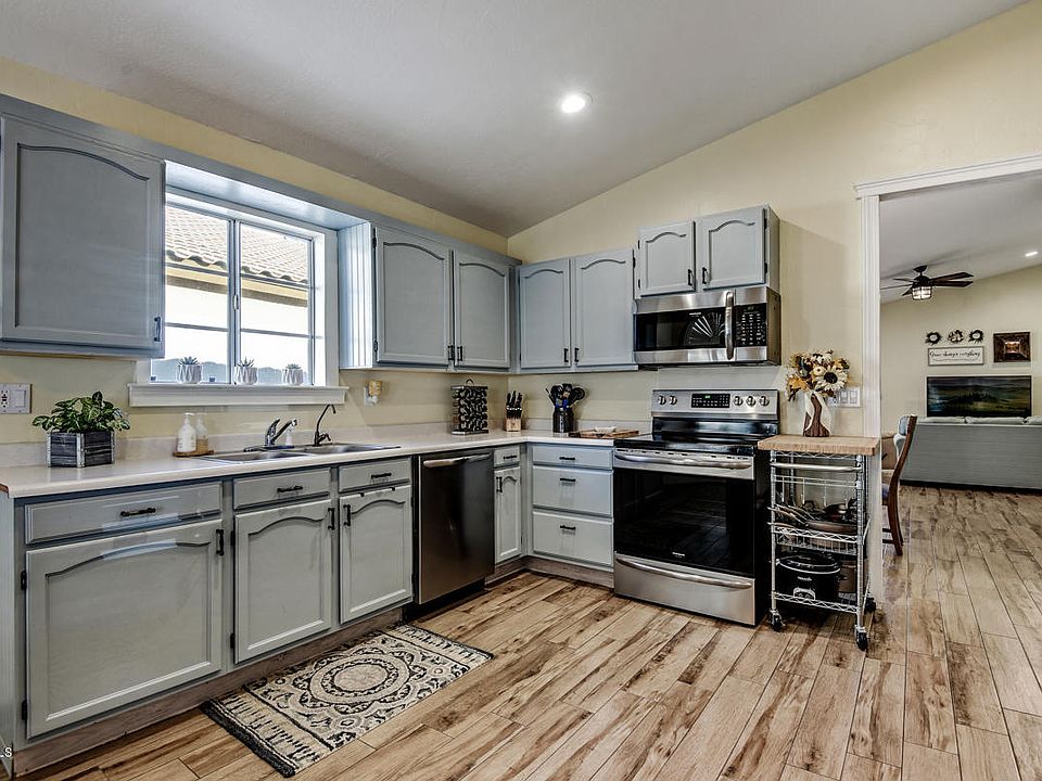 1st image of 4033 E Desert Marigold Dr