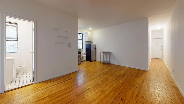 Rented by Bond New York | media 12