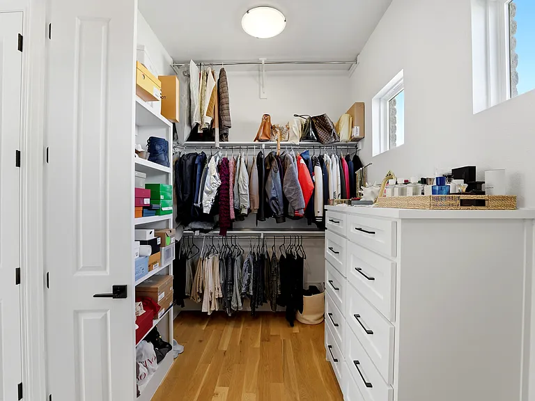 1110 Warwick Ct — Photo 34