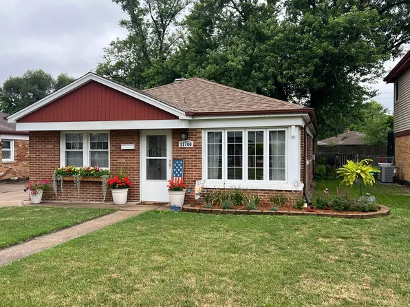 11700 S Meadow Lane Dr, Merrionette Park, IL 60803