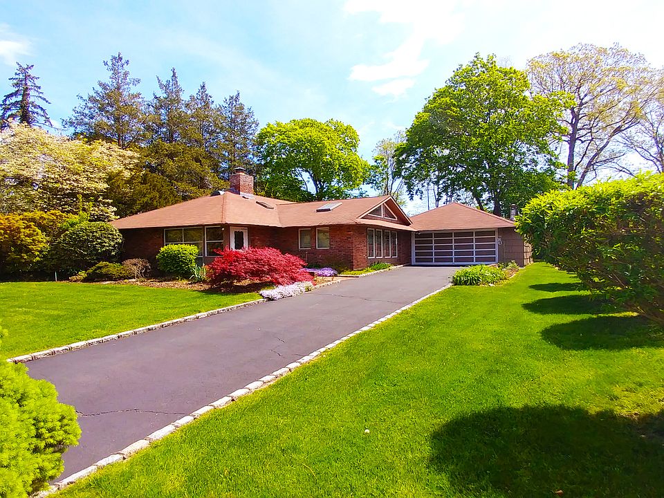 1st image of 118 Schoolhouse Ln