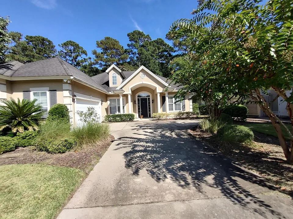 38 Glencairn Ave
