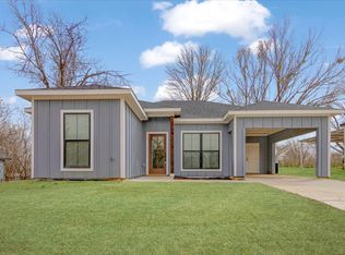 722 E Walker St, Denison, TX 75021